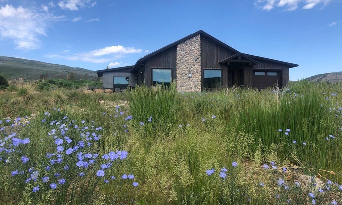 Burns House | Luxury Green Building Mountain Home