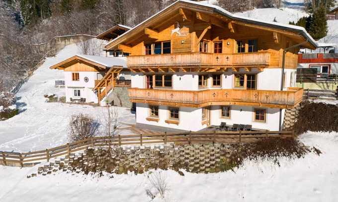 Viehhofen House | Luxury group accommodation near lift