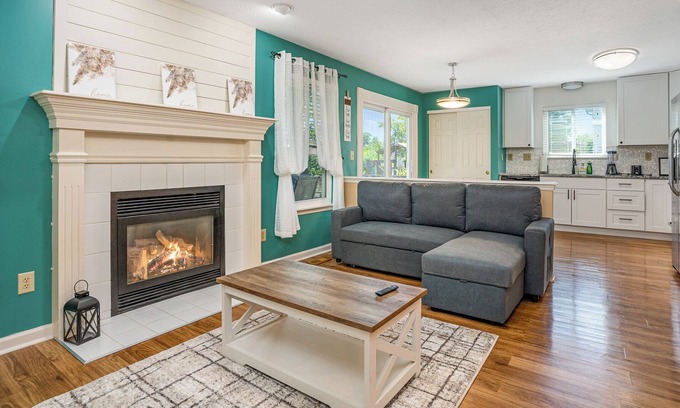 Lindenwald House | Luxury Home near Spooky Nook & Cincinnati attractions!