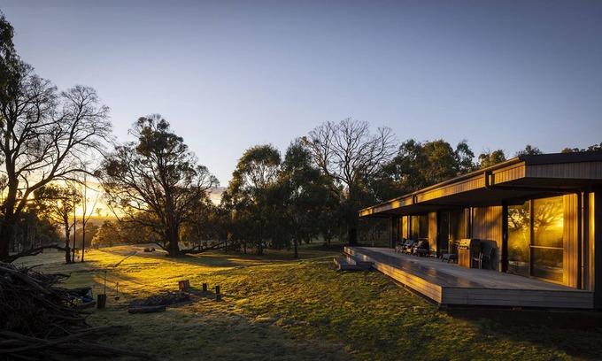 Woodend House | Luxury home set on 20 acres of secluded bushland.