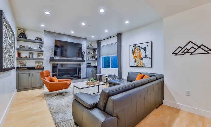 Sugar House House | Luxury home w/Mountain Views near Hiking, Mtn biking, Downtown, and City Parks