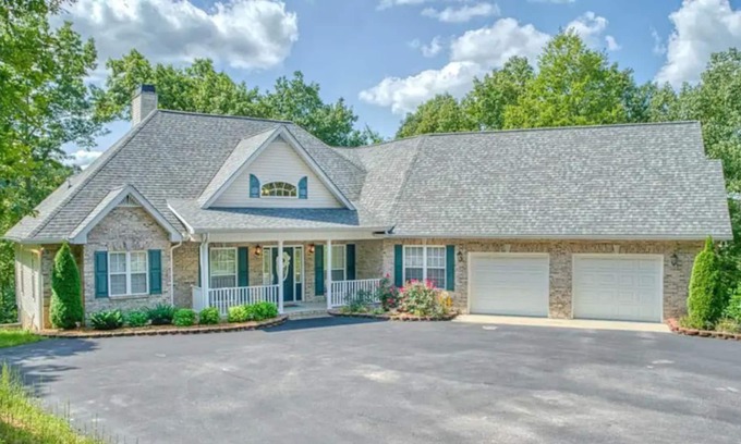 Monterey House | Luxury Home with 3 Bed, 3.5 bath, fireplace on 4 ac