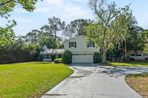 Florida Central Atlantic Coast Villa | Luxury house on the Lake near Universal Studious