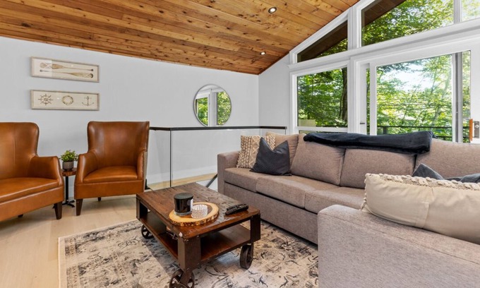 The Archipelago Cottage | Luxury Lakefront Cottage in Muskoka