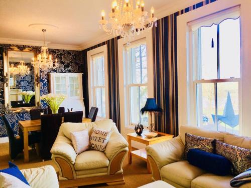 Enniskillen Villa | Luxury Lakeside Living Broadview 1 Georgian House
