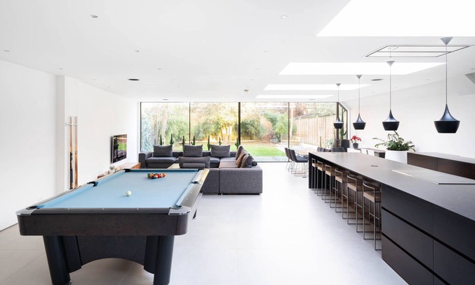 Town House | Luxury London House - Gym, Garden, Cinema, Pool Table, large spaces
