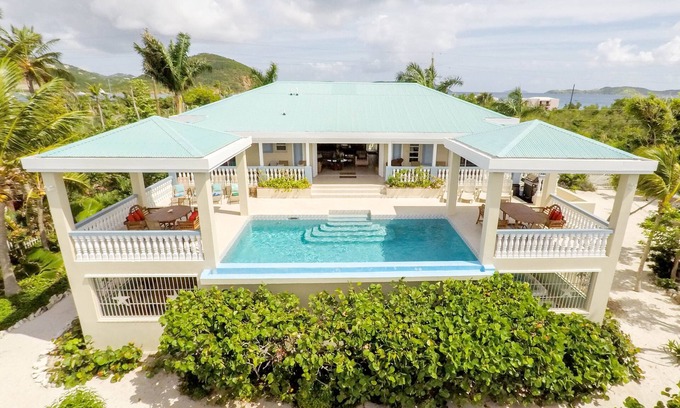 Nazareth Villa | Luxury Ocean Front Villa! Infinity Edge Pool, Private Beach, Sunrise Views
