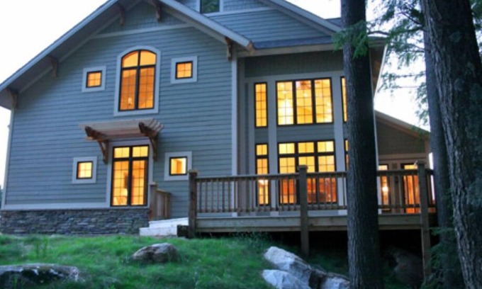 Three Lakes House | Luxury on the 3L chain sleeps 8+ at the Northernaire Resort's Premier Unit!