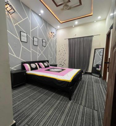 Faisalabad House | Luxury Premium just Families