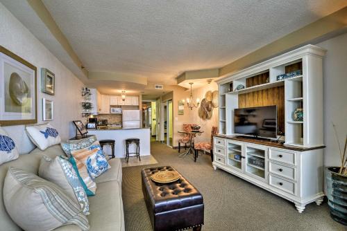 Ortona Park Apartment | Luxury Resort Condo with Pool Access on Daytona Beach