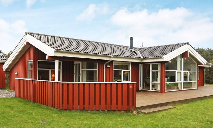 Grønhøj House | Luxury Retreat in Gronhoj Strand-By Traum