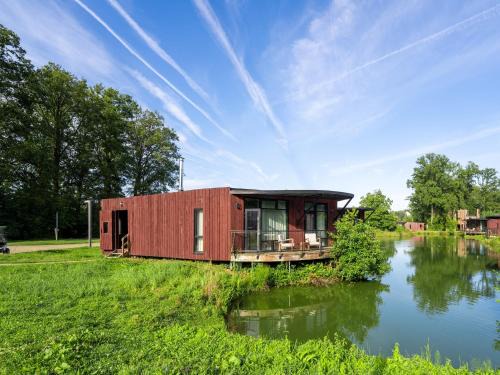 Maubray House | Luxury Retreat in Nature