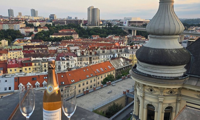 Prague 2 Apartment | Luxury rooftop apartment with fantastic views! 3-Bedrooms, central Prague