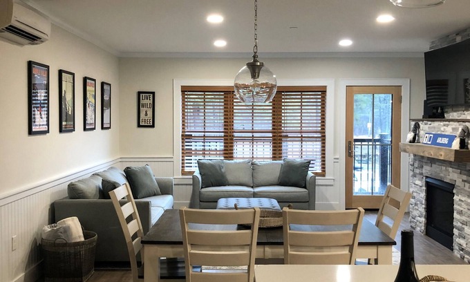 North Conway Condo | Luxury Ski IN/Ski OUT Kearsarge Brook Condo 2 bed, 2 bath at Cranmore Mountain