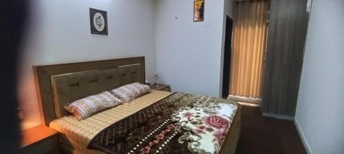 Hassan Abdal Apartment | Luxury & Spacious Apartment , Shopping Mall & Gym at Premises, 2 minute away from Zoo