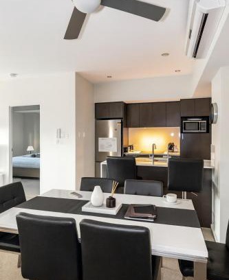 Pegs Creek House | Luxury Suite Room