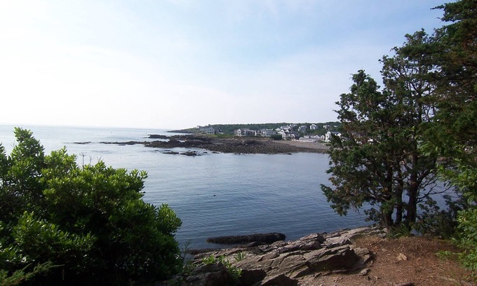 Ogunquit Apartment | Luxury Suite walk to Ogunquit Foot Bridge Beach lounge by the Heated Indoor Pool