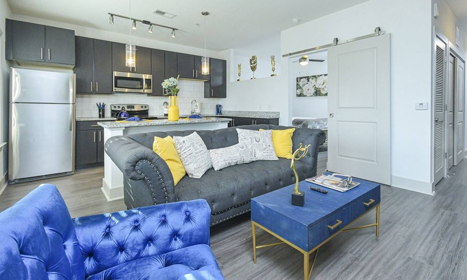 Loring Heights Apartment | Luxury Suite | West Midtown | Free Parking
