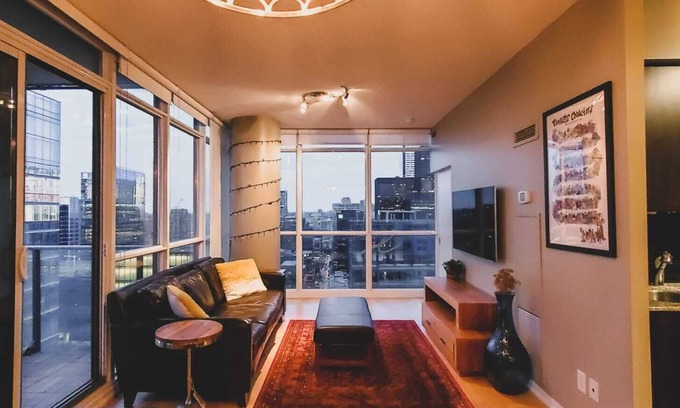 Downtown Toronto Condo | Luxury Toronto Canada Downtown Hotel Towers by Scotiabank Arena | 2+2