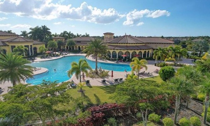 Gran Paradiso House | Luxury Townhome in Resort Style Community