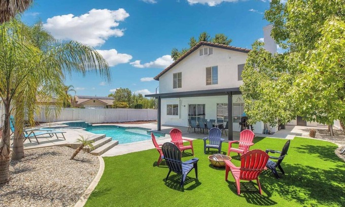 Riverside House | Luxury Tropical Modern Villa Pool/Jacuzzi & Game Room!