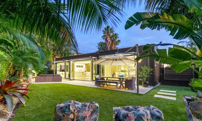 St. Heliers House | Luxury tropical oasis close to village and beach in beautiful St. Heliers Bay