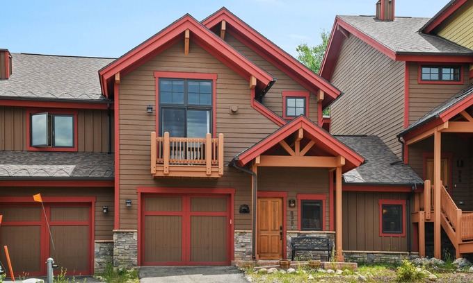 Bear Crossing House | Luxury Villa 835 I Private Hot Tub I Great Views I Best Price I Discounted Attractions