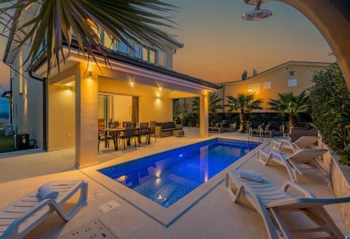 Vir Villa | Luxury Villa Agape Ellita