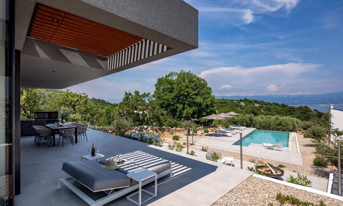 Vrbnik Villa | Luxury Villa Krk 1 Vrbnik - Heated Pool, Jacuzzi
