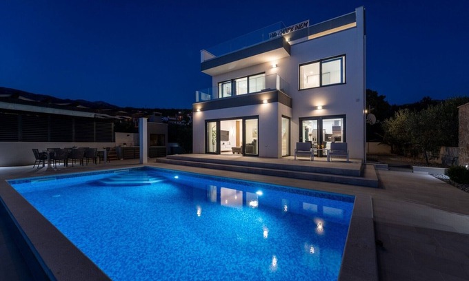 Rovanjska Villa | Luxury Villa Wonder heated pool 32 m2 family, sea view, bbq