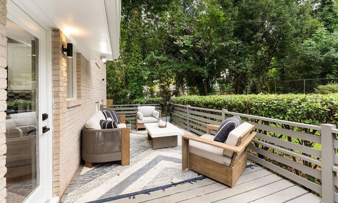 Collier Heights House | Luxury West Atlanta Modern Home mins from Down/Mid-Town Fully Stocked!
