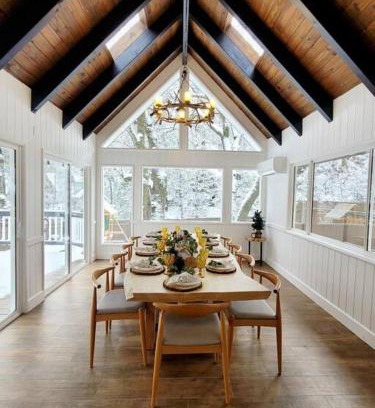 Lake Arrowhead House | LuxurySpaciousCottage/FencedYard/DetachedBonusRoom