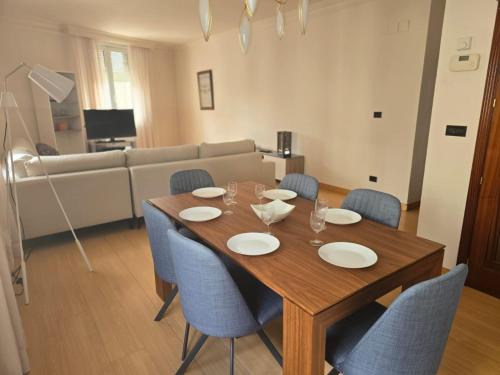 Granada City Center Apartment | LyriosHomes Reyes Catolicos