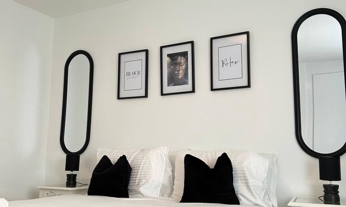 Blackpool House | Lytham House Retreat - Free Parking