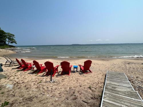 Traverse City House | M22 Bay View Breeze