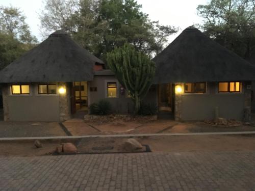Bela-Bela Cabin | Mabalingwe Elephant Lodge