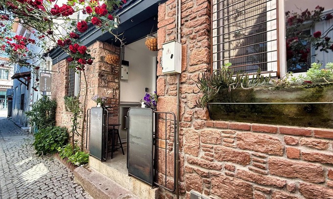 Ayvalik City Center Apartment | Macaron Loft