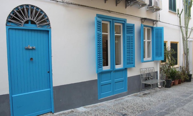 Ustica House | Mads Apartaments