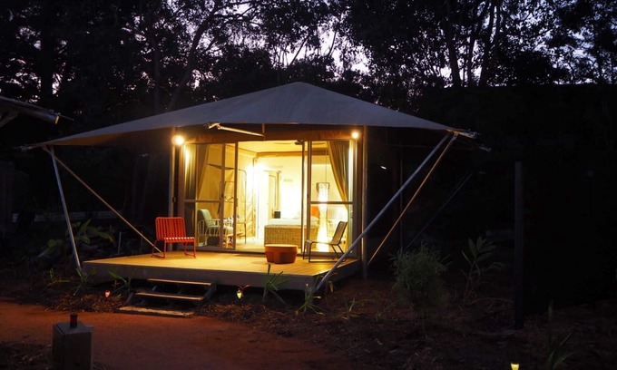 Nelly Bay RV Rental | Magnetic Glamping Tent 1