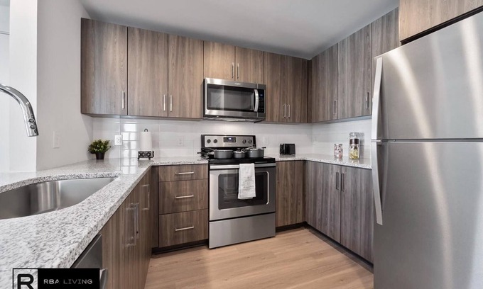 Chosewood Park Apartment | Magnificent 1 BR Skylar Apartment By RBA Living