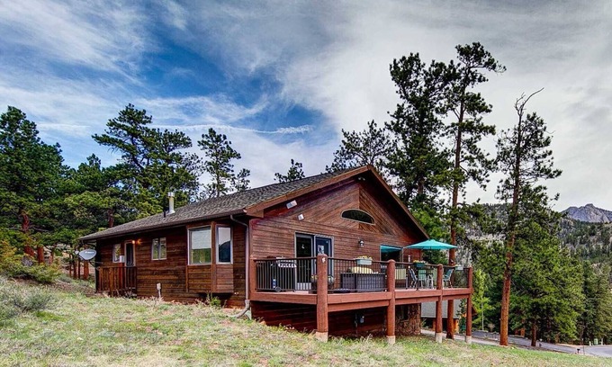 Fall River Estates House | Magnificent mountain views, sunny open floor plan, spacious deck, monthly rental