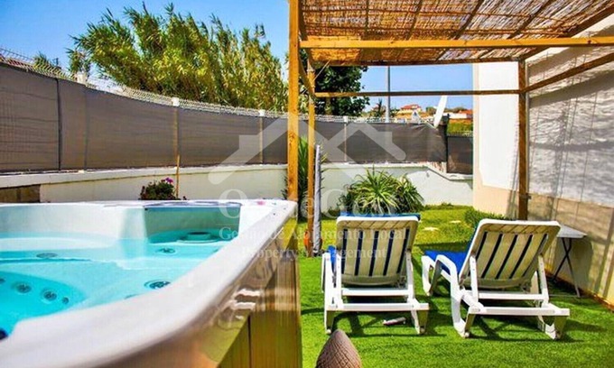 Atalaia Apartment | Magnifico apartamento com jacuzzi privado.