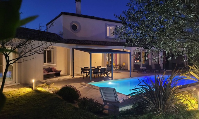 Lasserre-de-Prouille Villa | Magnifique Villa Sous le Soleil Occitan Havre de Paix, Terrain de Pétanque