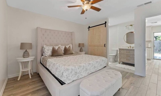 Live Oak House | Magnolia Oaks Summary