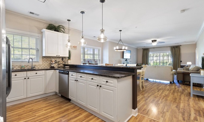 Central Myrtle Beach Condo | Magnolia Pointe