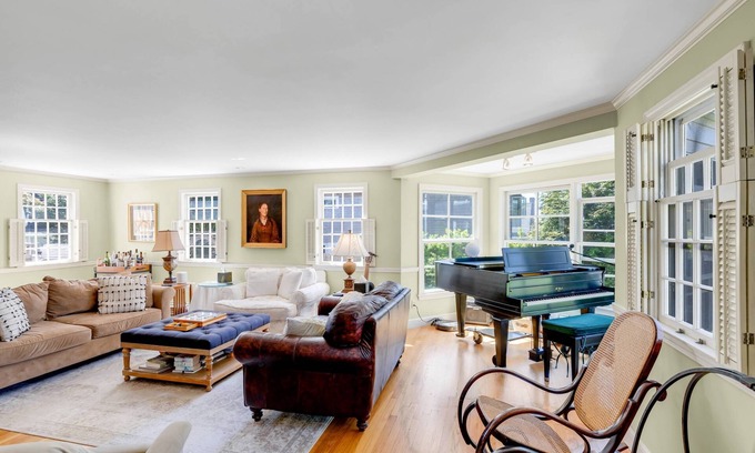 Magnolia House | Magnolia Retreat: Ocean View, Fireplace, Musicians Paradise, Cappuccino Station
