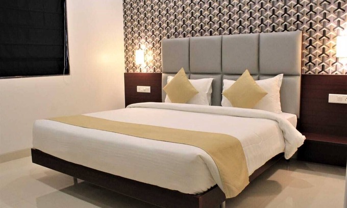 Viman Nagar Hotel | Magnus Square Business Hotel