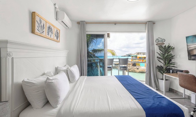 Maho Condo | Maho Beach House - Petit Studio Océanique - Charmante Vue