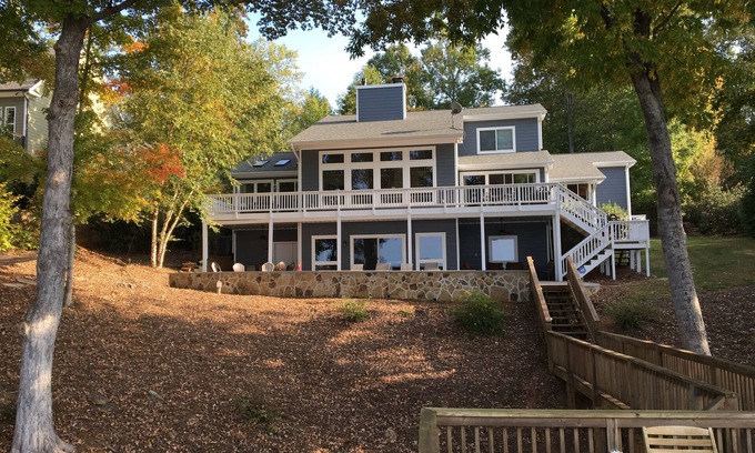 Macon House | Main Lake! Close to the water! Spectacular Views!