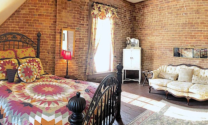 Glasgow Bed & Breakfast | Main Street Bed & Breakfast Established in 1810